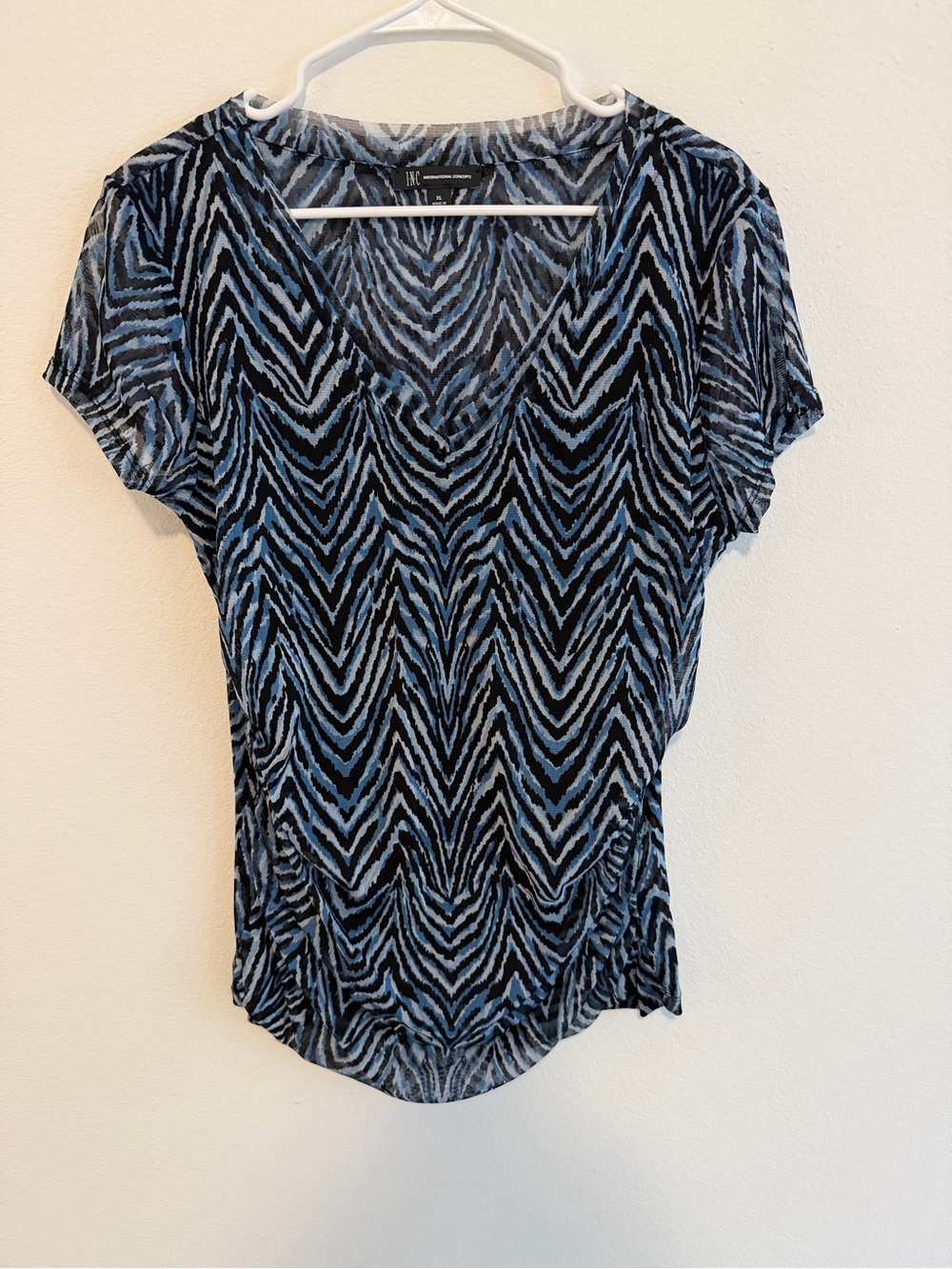 INC International Concepts Black and Blue V-Neck Short Sleeve Top